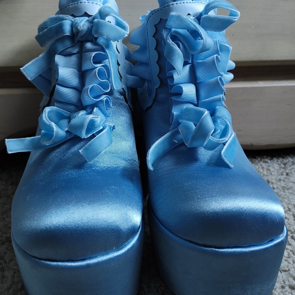 Elegant Blue Satin Platform Shoes